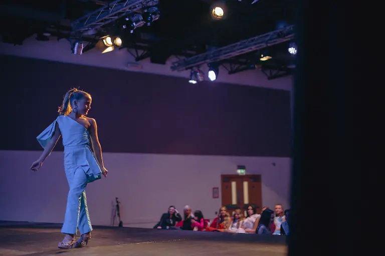 7 - Miss Vogue 7 15 - b3e86f4e-d902-40ee-888d-6b93eca842e4